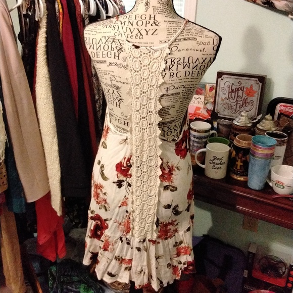 Women's cutefloral sundress w/ crochet back by altar'd state size L Like new! - Picture 3 of 4